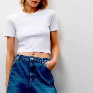 Zara | cropped stretch t shirt